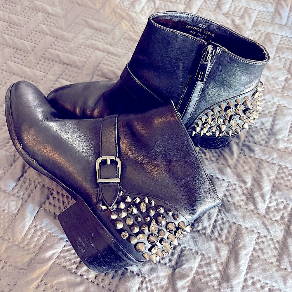 Sam Edelman Pax Studded ankle booties